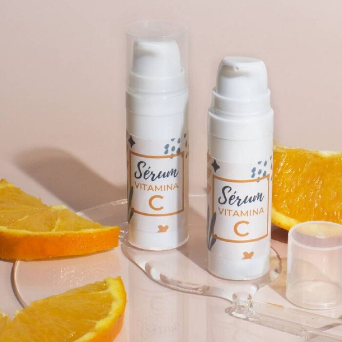 Kit para hacer serum facial casero de vitamina C. Materiales e instrucciones