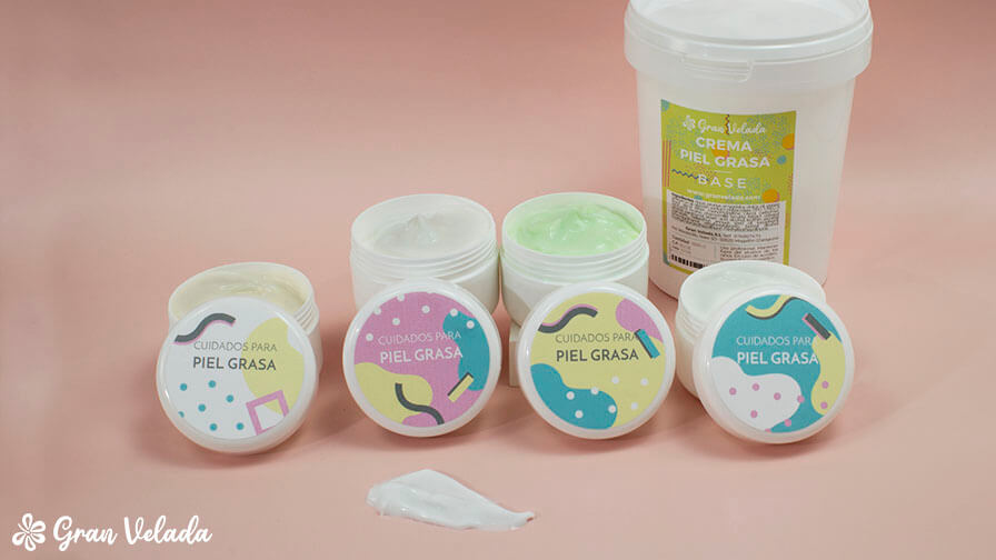 Imagen de los 4 tarros de Cosmeticos caseros para pieles grasas y la base de crema para pieles grasa.